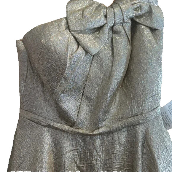 Mac Duggal Gold Metallic Evening Dress Gown Size 6 NWT Gold One Shoulder - Picture 5 of 9